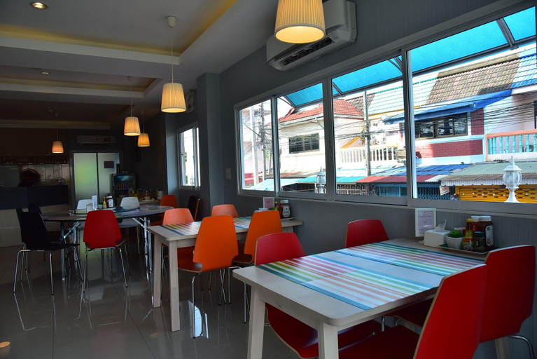Food & Drinks 5, Book Place, Muang Surat Thani