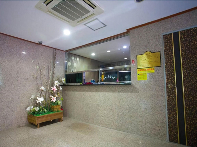 Public Area 3, Hue Hotel, Jeongseon