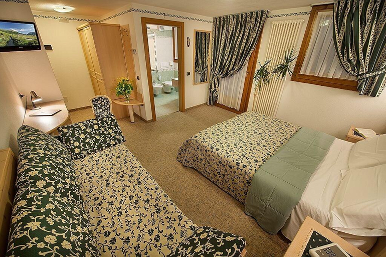 Bedroom 4, Steinbock B&B, Sondrio