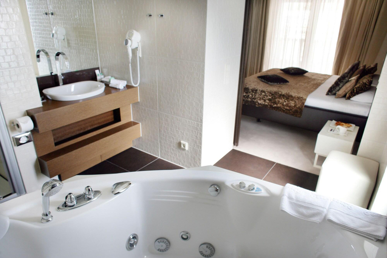 Bathroom 5, Damianii Luxury Boutique Hotel & Spa, Dugi Rat