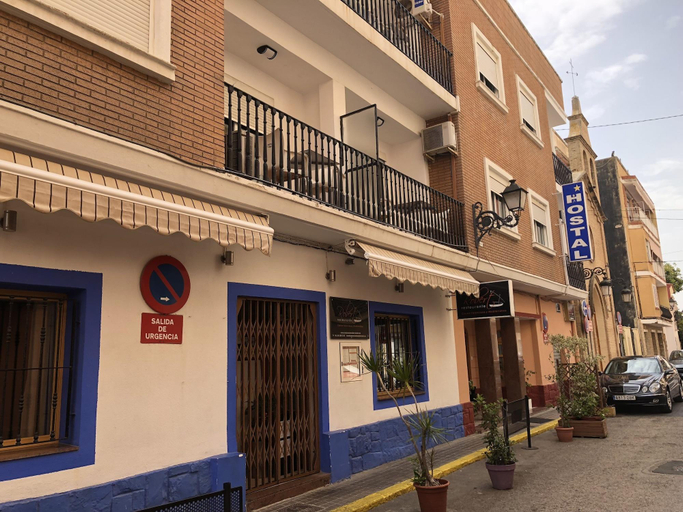 Exterior & Views 2, Hostal Andres, Valencia