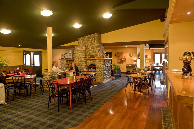 Food & Drinks 5, Totara Lodge, Upper Hutt