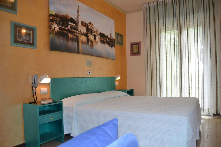 Bedroom 3, Hotel Marselli, Rimini