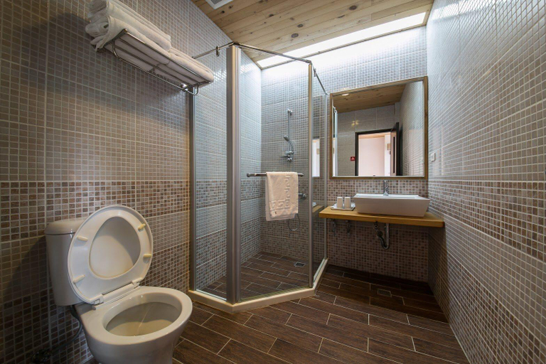 Bathroom 4, Houshanrenjia, Taitung