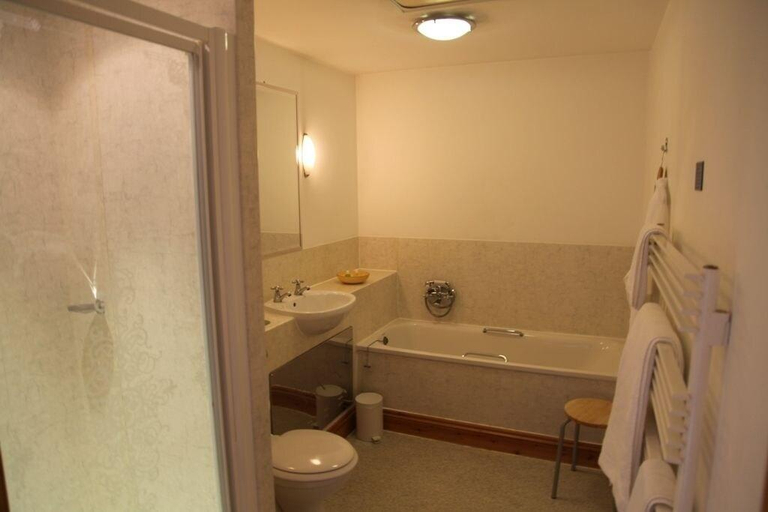 Bathroom 4, Ivy House Country Hotel, Suffolk