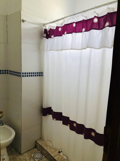 Bathroom 4, hotel la familia, Iguazú