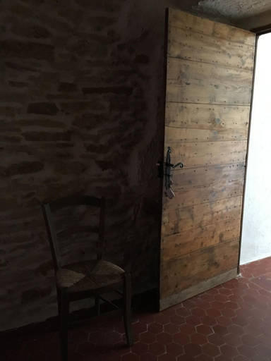 Public Area 4, La Mandarine, Vaucluse