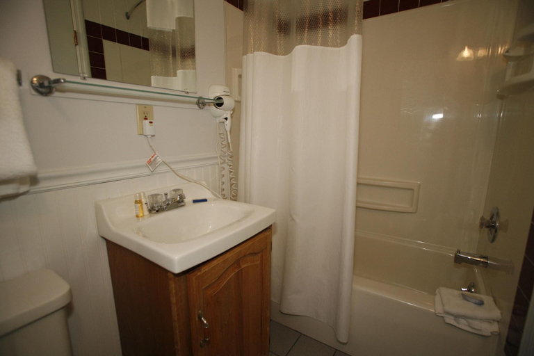 Bathroom 4, Heritage Of Lake George, Warren
