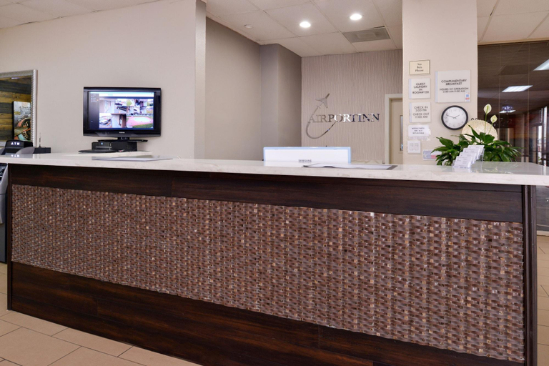 Public Area 3, Airport Inn, Jefferson