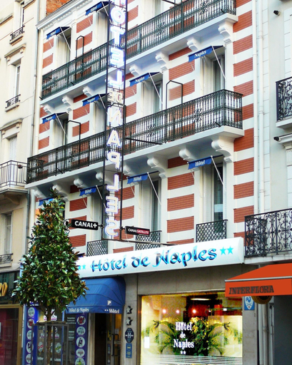 Exterior & Views 2, Hotel De Naples, Allier