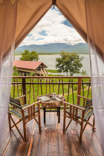 Public Area 3, Lak Tented Camp, Lăk