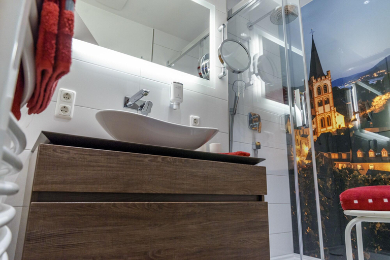 Bathroom 4, Altkolnischer Hof, Mainz-Bingen