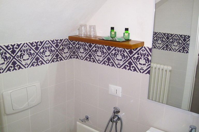 Bathroom 4, B&B Cerasarella, Vibo Valentia