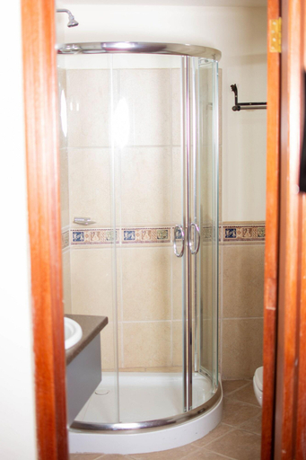 Bathroom 4, Naura Springs Hotel, Arusha Urban