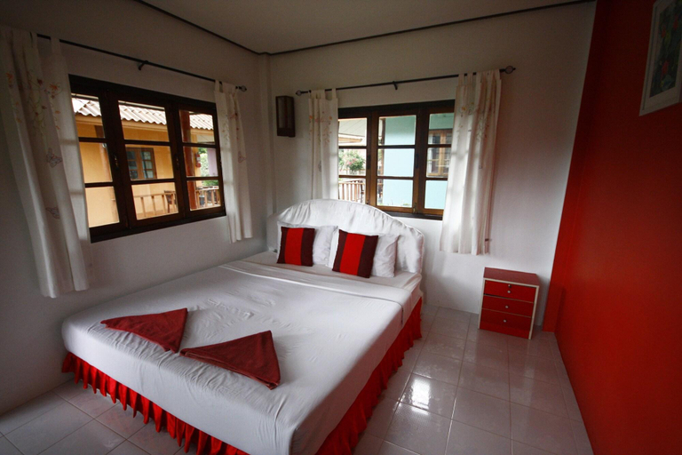 Bedroom 2, Santorini Khanom, Khanom