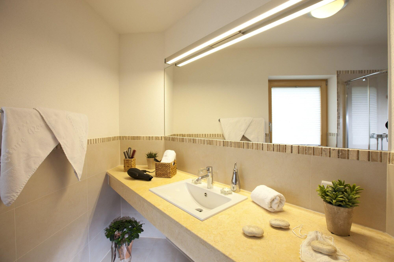 Bedroom 4, 4 Sterne Nature Resort Ötztal, Imst