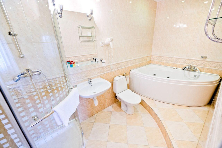 Bathroom 4, Hotel Groman, Pruszków