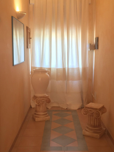Bathroom 3, Su Recreu, Oristano