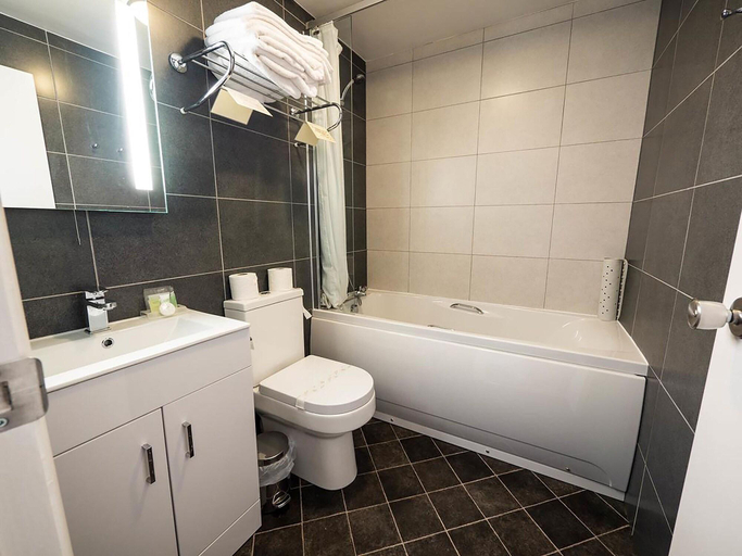 Bathroom, Park Hotel Tenby, Pembrokeshire