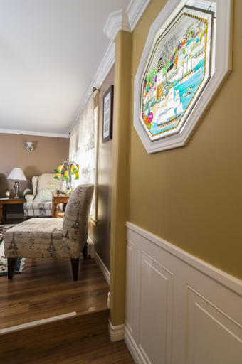 Public Area 2, Whitsha Inn B&B, Division No. 8