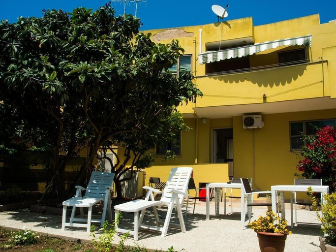 Exterior & Views 2, B&B Giu&Gio, Sassari