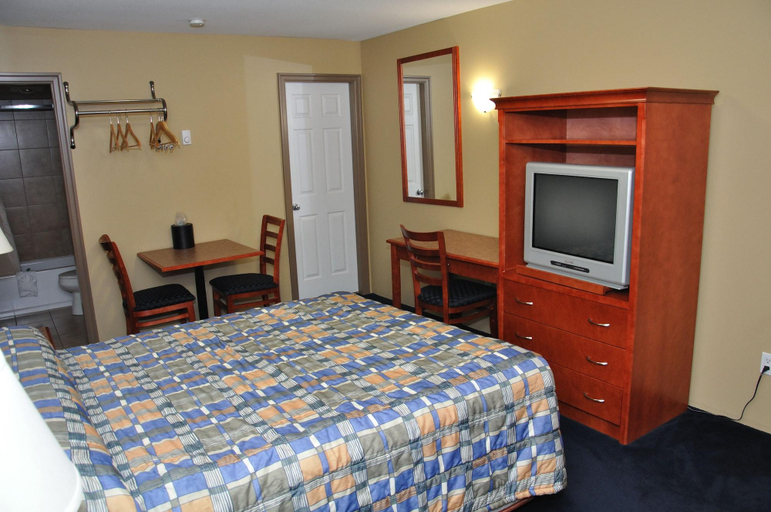Bedroom 3, Linda Vista Motel, Greater Vancouver