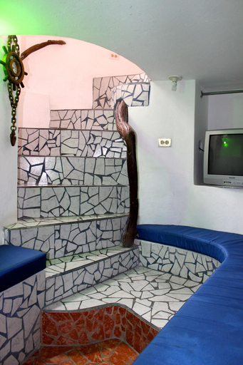 Public Area 2, La Fortaleza De Haro, Santa Cruz