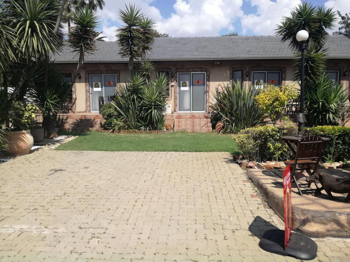 Exterior & Views 2, Petra Lodge, Ekurhuleni