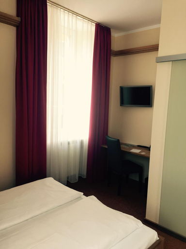 Bedroom 4, Hotel Gerber, Aschaffenburg