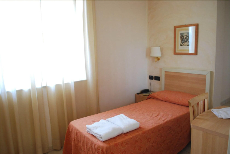 Bedroom 4, La Versiliana Hotel, Lucca