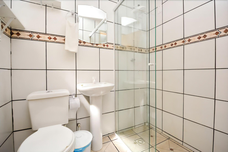 Bathroom 4, Pousada Praia de Bombinhas, Bombinhas