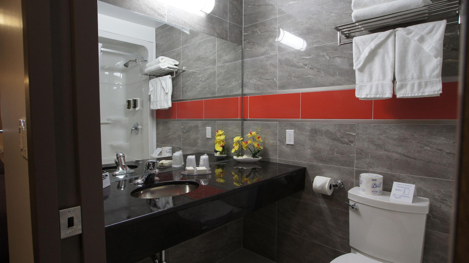 Bathroom 4, Dreamz Inn, Huron