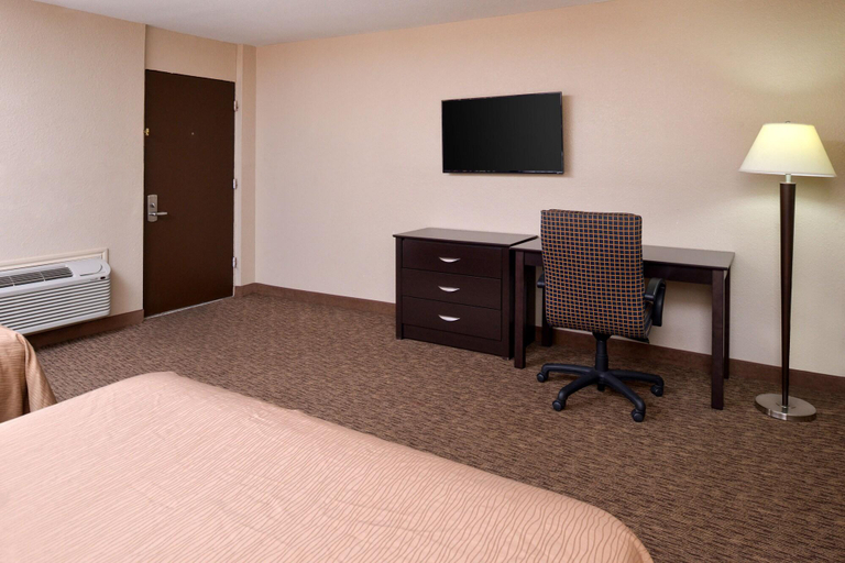 Public Area 3, Airport Inn, Jefferson