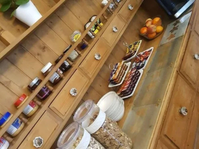 Food & Drinks 5, A&B Guest House Cambridge, Cambridgeshire