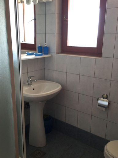 Bathroom 3, Vera Bed and Breakfast, Umag