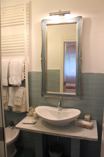 Bathroom 5, B&B Grace L'Aquila, L'Aquila