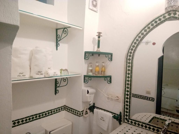 Bathroom 4, Dar Tinjaa, Tanger-Assilah