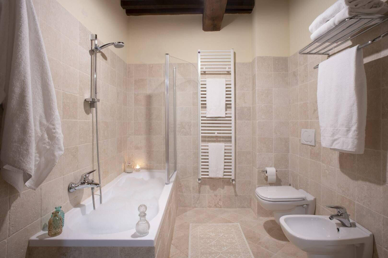 Bathroom, Gallano Resort, Perugia