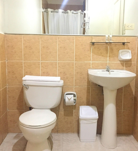 Bathroom 4, Hotel Las Peñas, Guayaquil