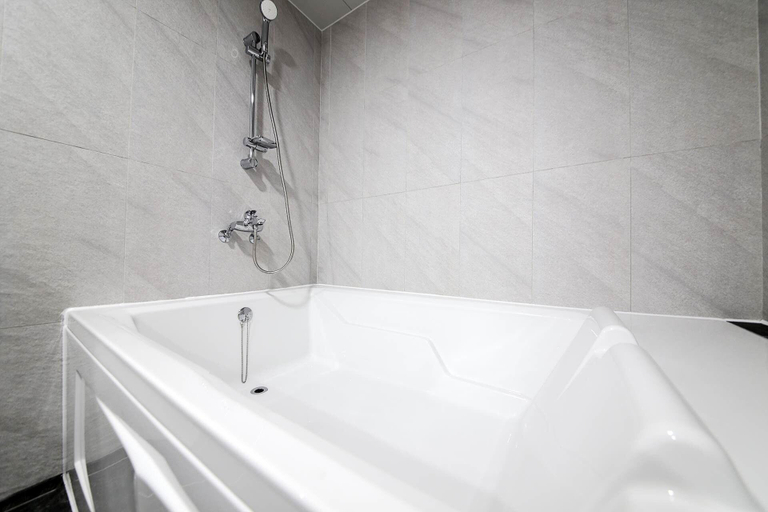 Bathroom 5, Cheongju Hotel Luem, Cheongju