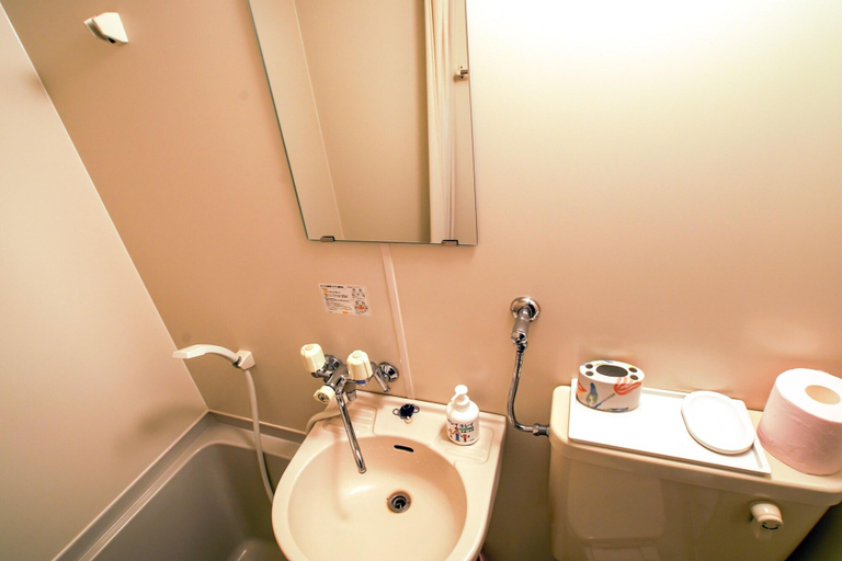 Bathroom 5, Pension Entre-deux-Mers, Hachimantai
