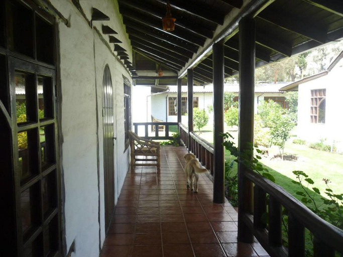 Public Area 2, The Bridge To Ecuador, Quito