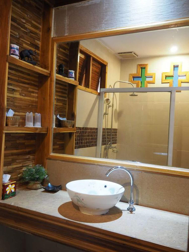 Bathroom 4, Oopkaew Resort, Pua