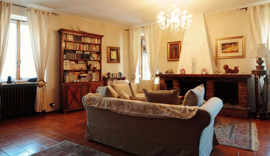 Public Area 2, Villa Marisa Bed Breakfast And Books, Pavia
