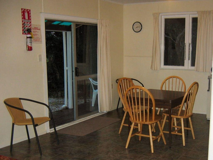 Bedroom 5, Glowworm Motel, Waitomo