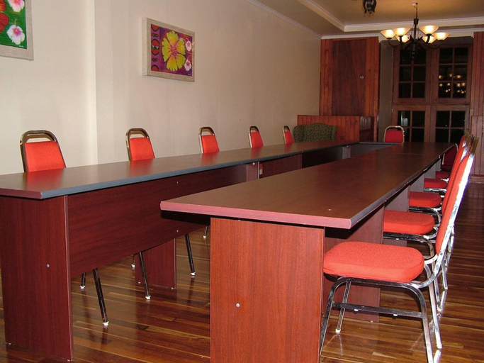 Food & Drinks 5, Southern Cross Hotel Fiji, Rewa