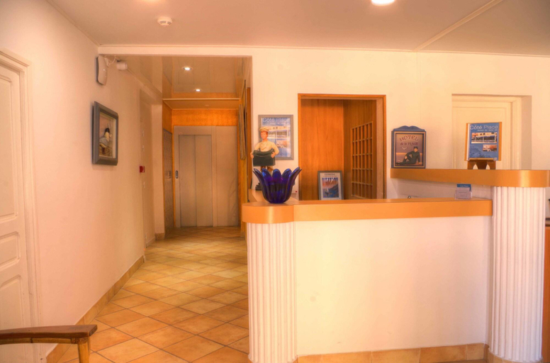 Public Area, Hôtel Idéal, Corse-du-Sud
