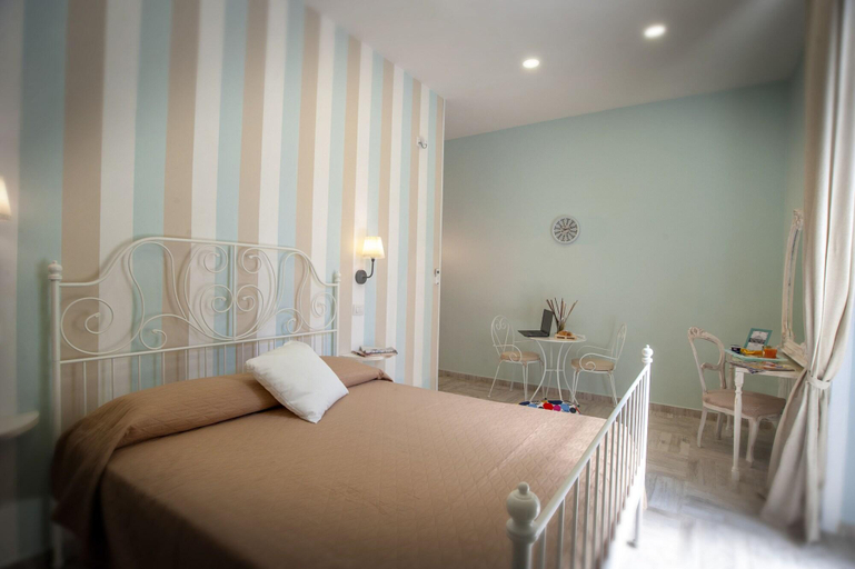 Bedroom 3, B&B Pontenuovo Bed, Napoli