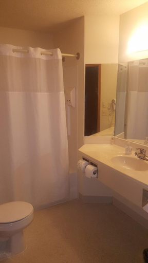 Bathroom 5, Windsor Place Inn, Crawford