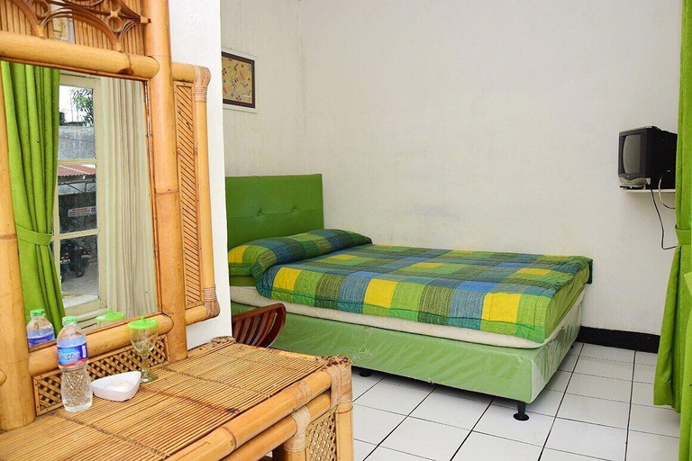 Bedroom 2, Hotel Suminar, Garut